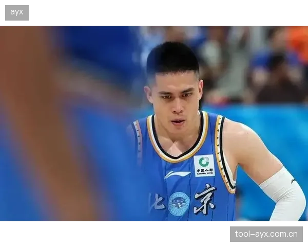 北京队手握三顶薪配置堪称豪华，后场大脑陈盈骏的续约问题提上日程。
